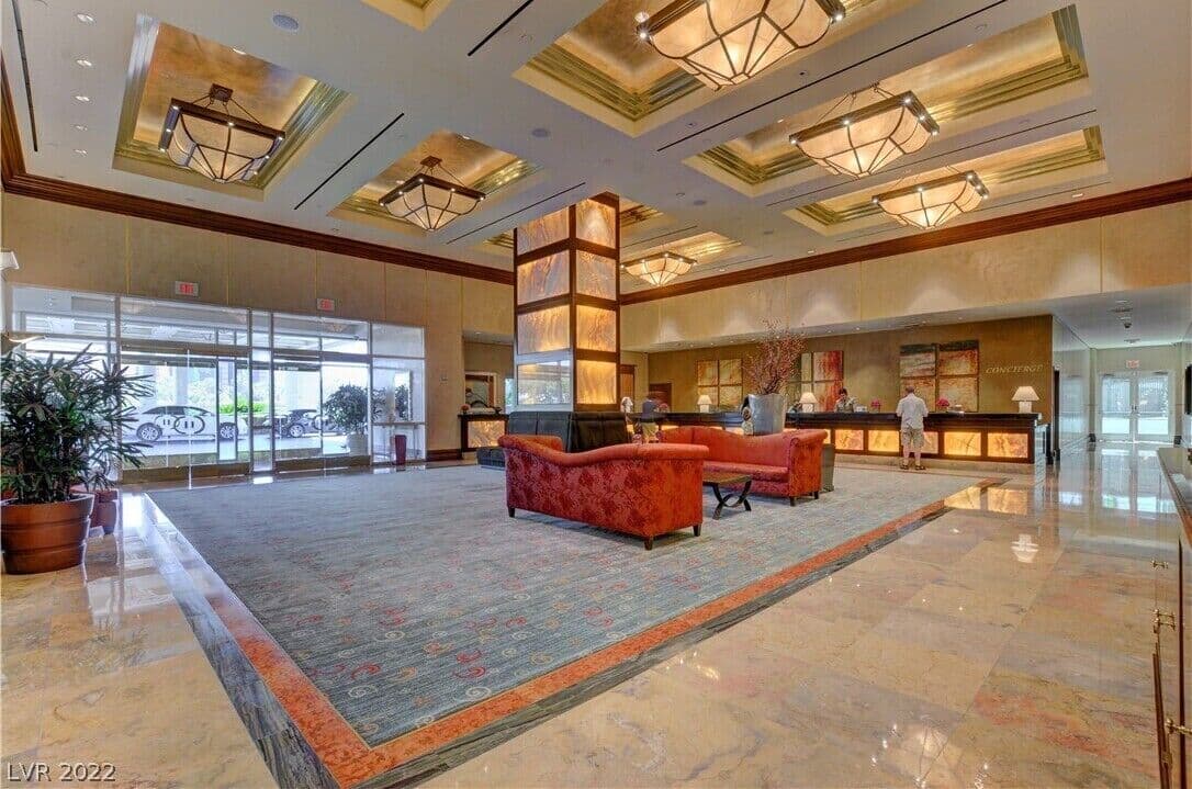Check in easily and enjoy 5-star service at The Signature at MGM Grand.